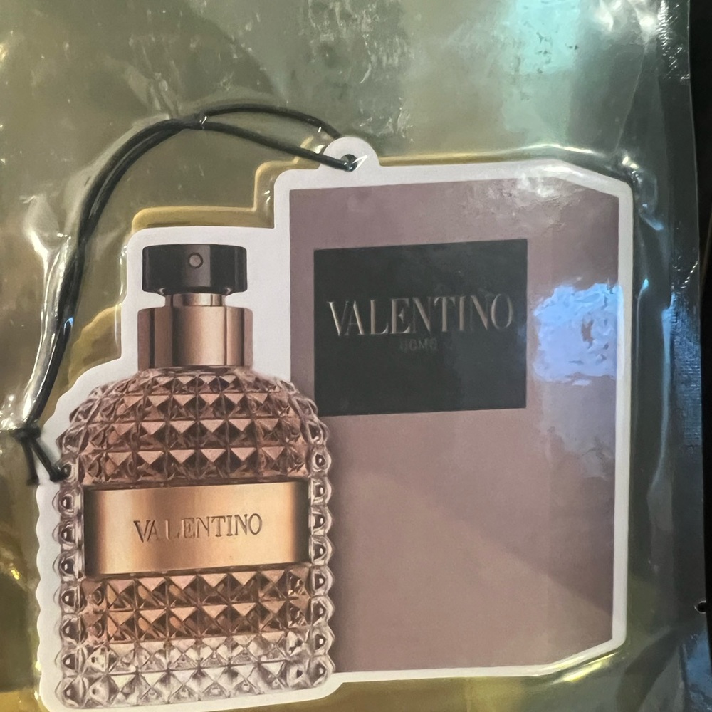 Valentino Uomo Fragrance Air Freshener - Picture 2 of 5
